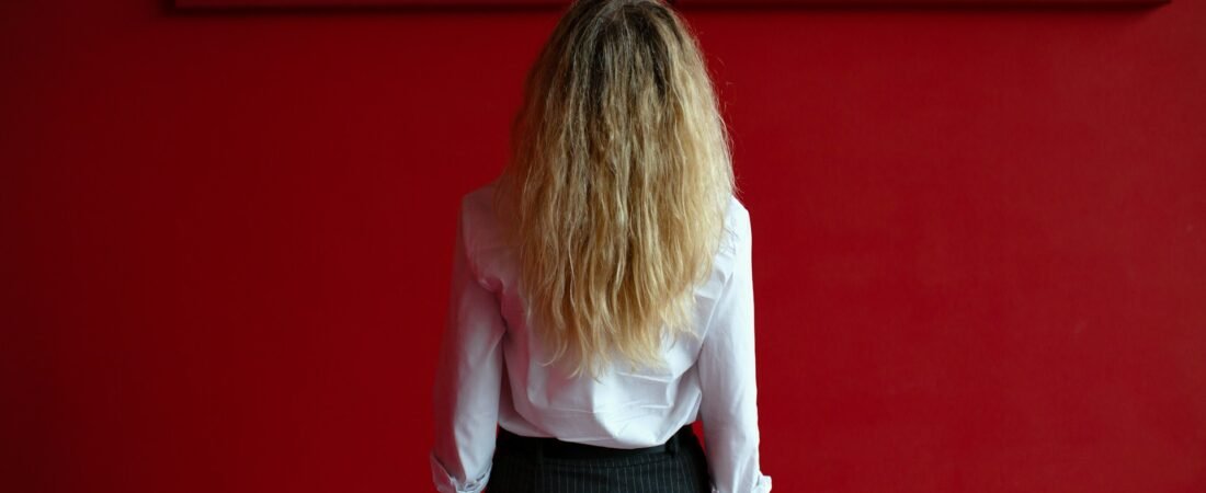 Dicas de Segurança Pessoal e Digital Para Mulheres que Atuam Como Autônomas no Setor Sensual
